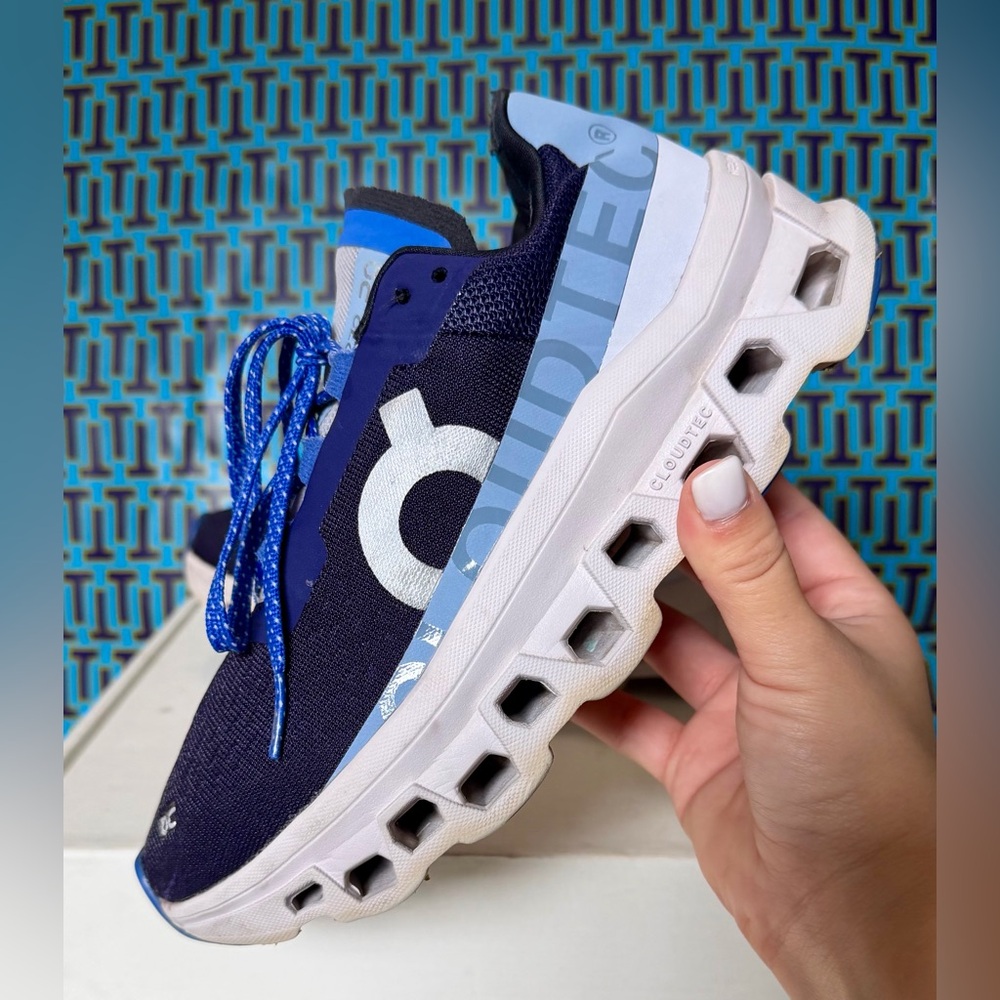 oncloud - Cloudmonster size 6